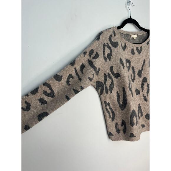 Hem & Thread Leopard Print Sweater Women Small Taupe Gray Pullover Fuzzy Knit - Picture 5 of 7